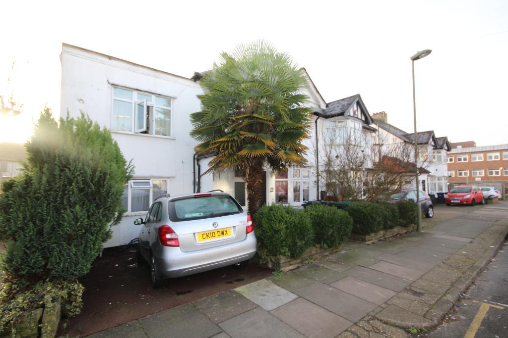 Grove Road, Edgware, Middlesex, HA8 7NW