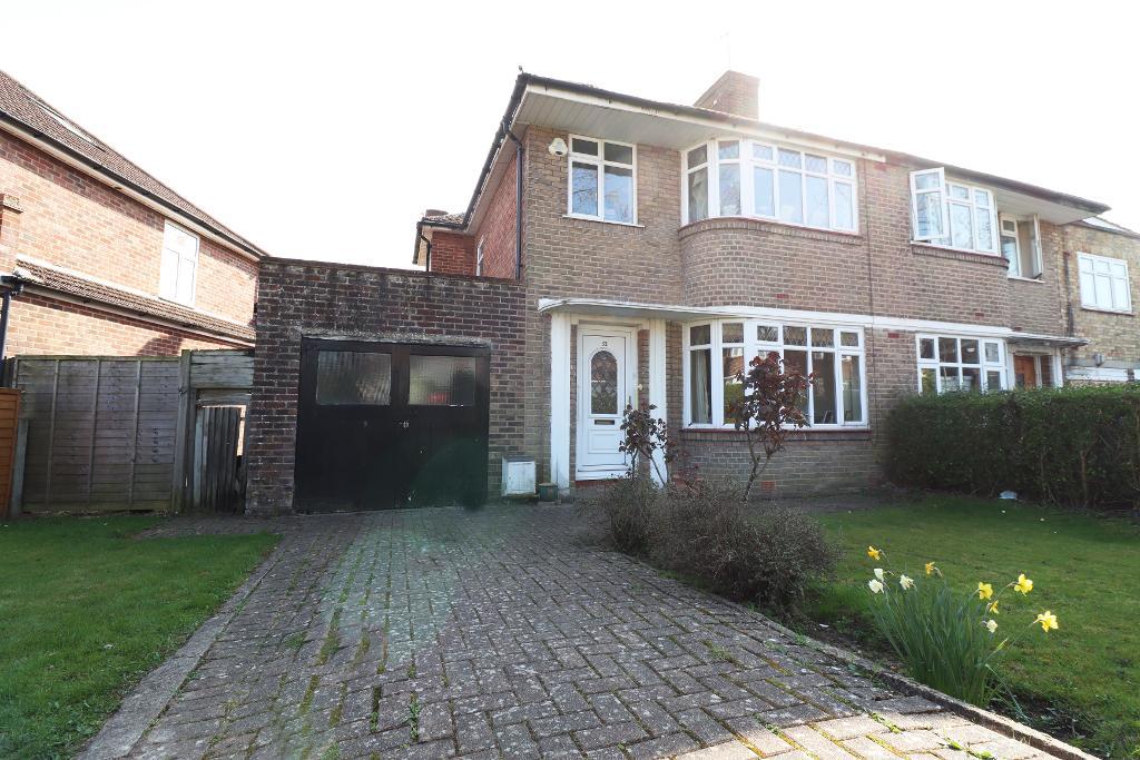 Bullescroft Road, Edgware, Middlesex, HA8 8RW