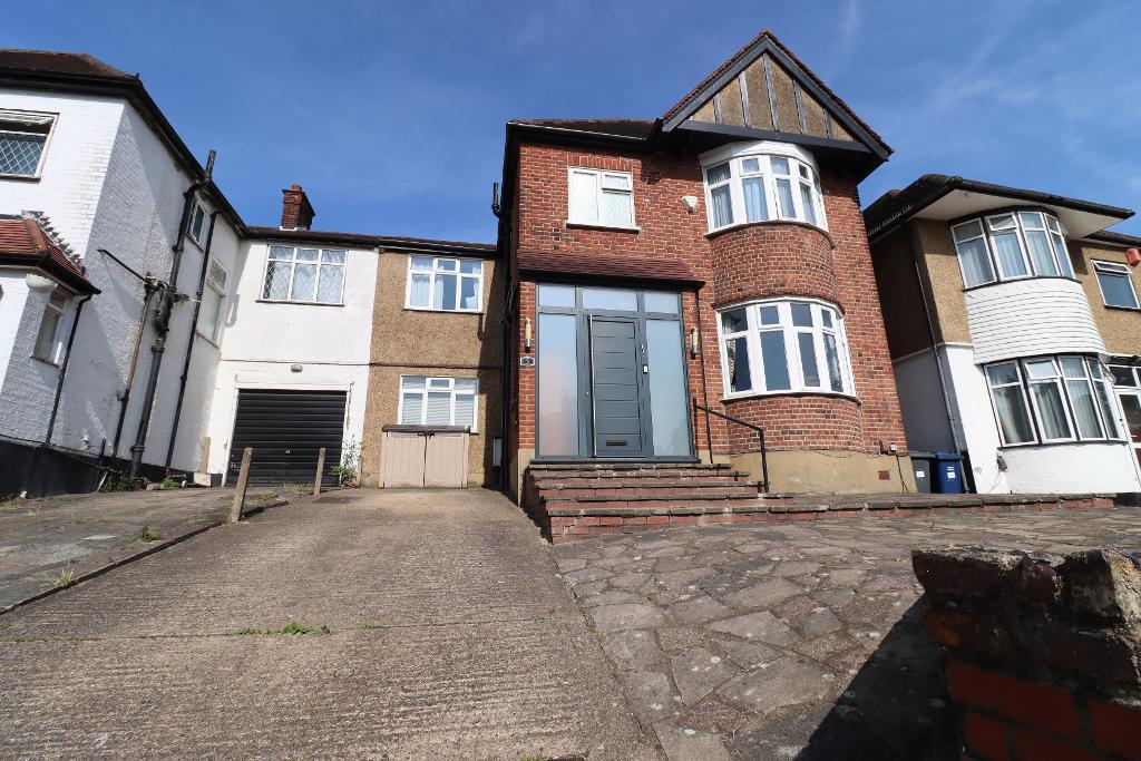 St Margarets Road, Edgware, Middlesex, HA8 9UP