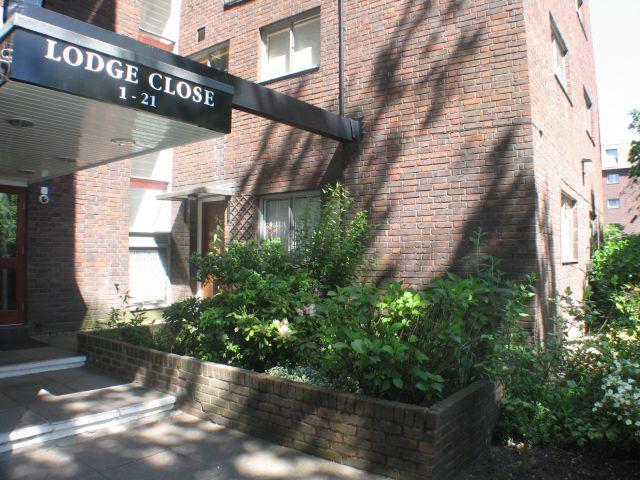 Lodge Close, Canons Drive, Edgware, Middlesex, HA8 7RL