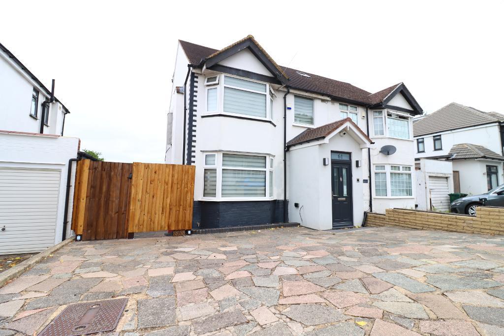 Warwick Avenue, Edgware, Middlesex, HA8 8UN