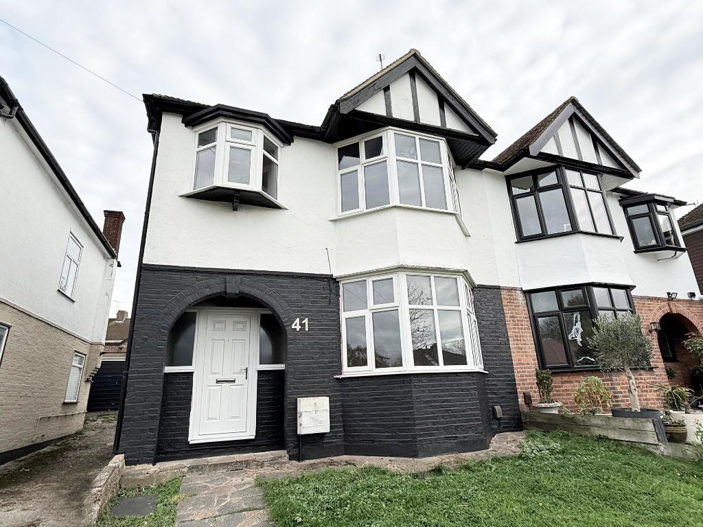 Upcroft Avenue, Edgware, Middlesex, HA8 9RA