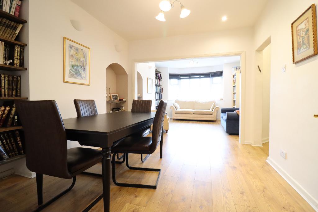 Kenilworth Road, Edgware, Middlesex, HA8 8XD