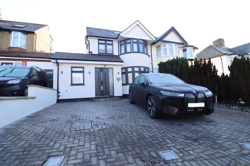 Stoneyfields Lane, Edgware, Middlesex, HA8 9SW